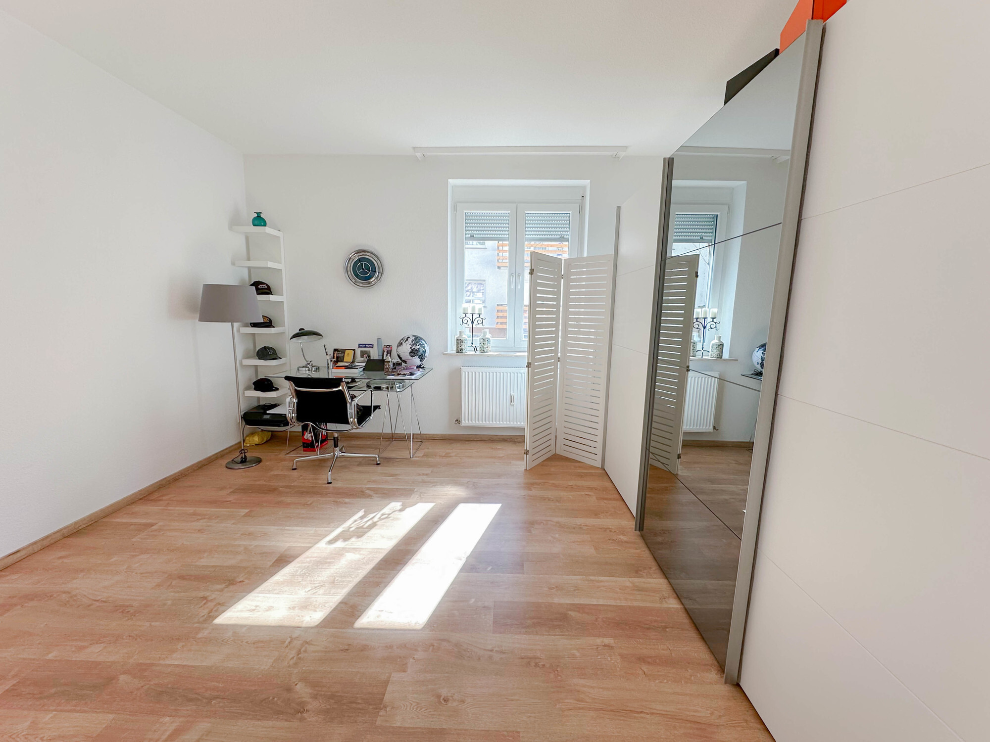 Büro EG