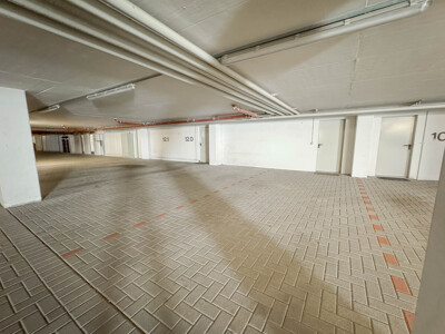 2 Tiefgaragenstellplätze