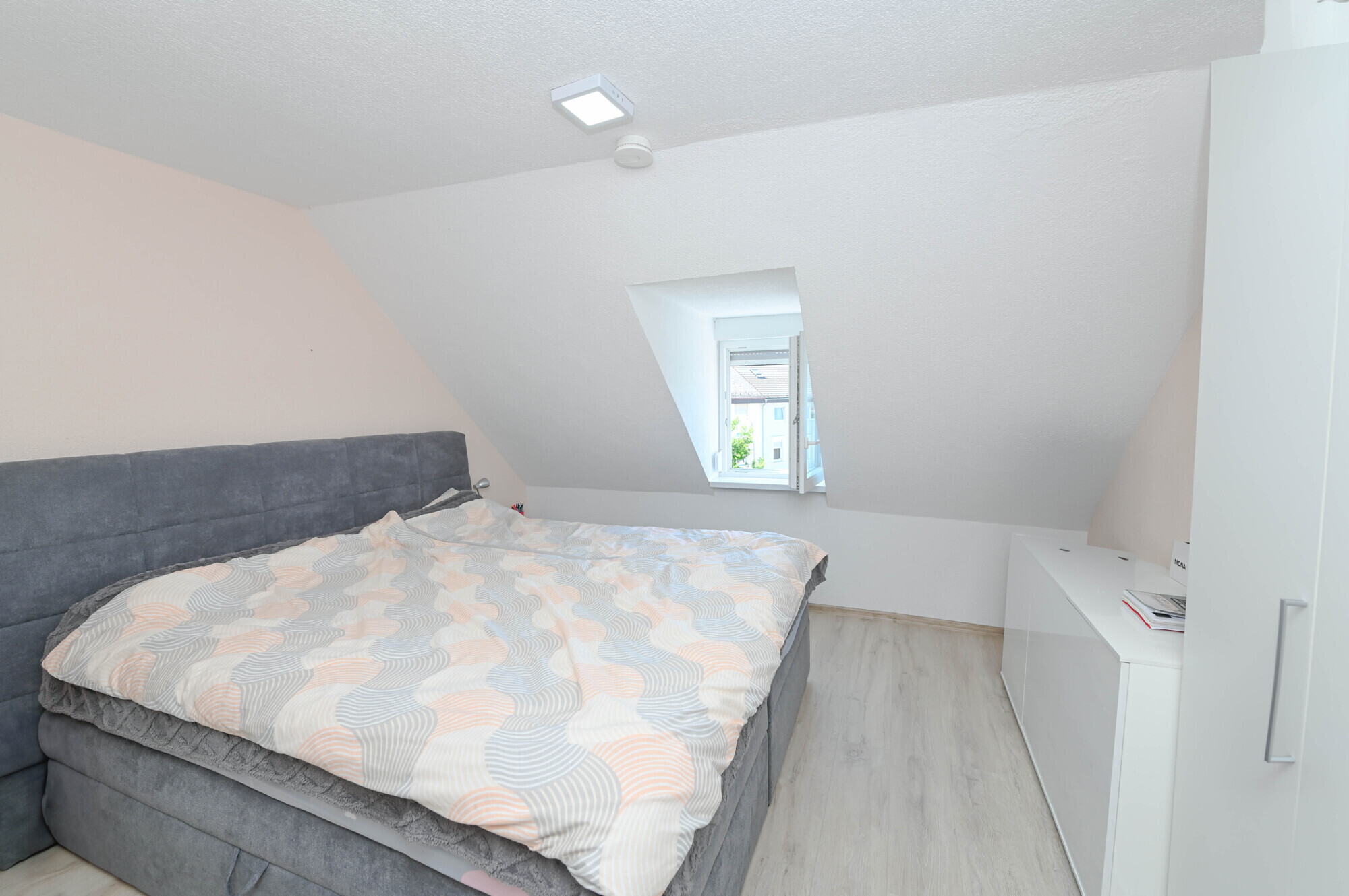 Schlafzimmer 2 