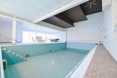 Schwimmhalle